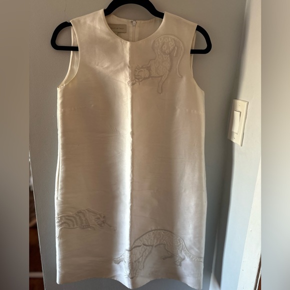 TIGER EMBROIDERY DUCHESS SATIN SHIFT
DRESS WHITE - Picture 2 of 16